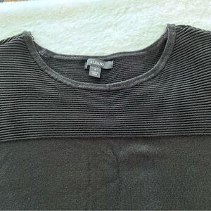 Alfani Elegant Black Textured Top, Size M knit Sweater. Detailed pattern